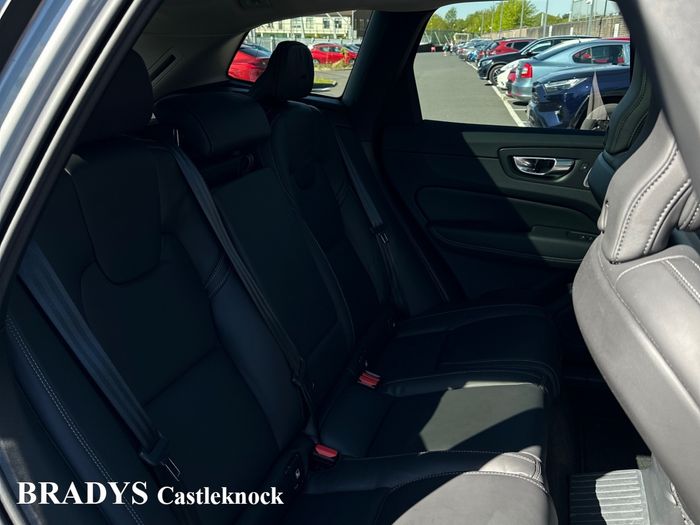 Volvo XC60 2025