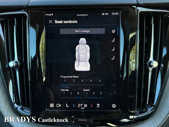 Volvo XC60 2025