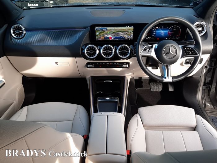 Mercedes-Benz GLA Class 2025