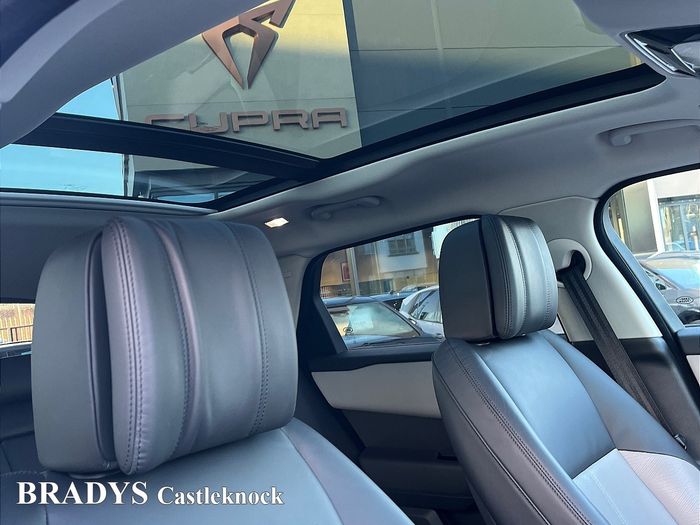 Land Rover Range Rover Velar 2025