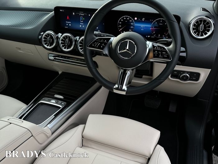 Mercedes-Benz GLA Class 2025