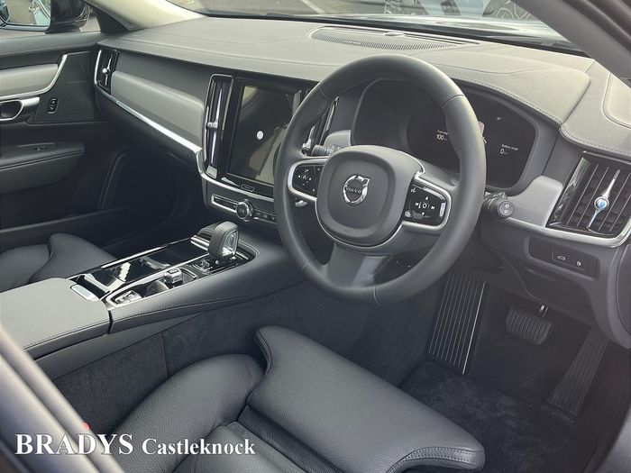 Volvo V90 2026
