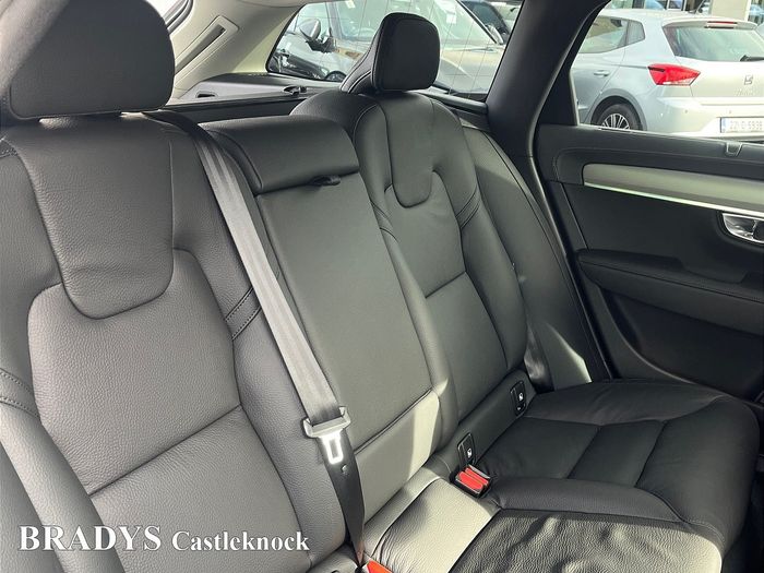 Volvo V90 2026