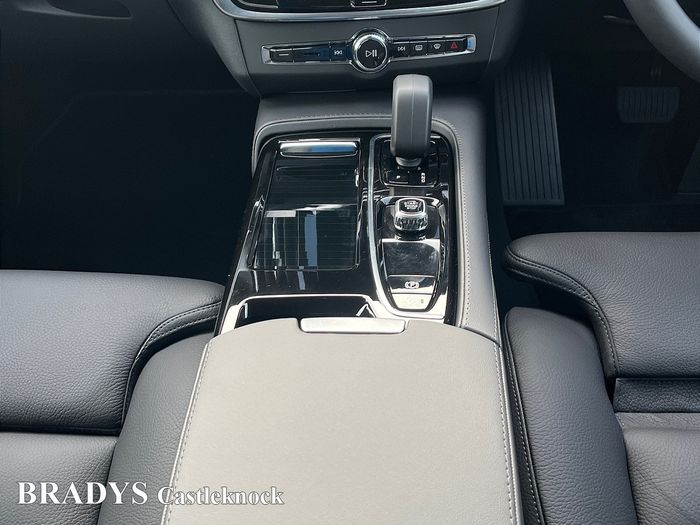 Volvo V90 2026
