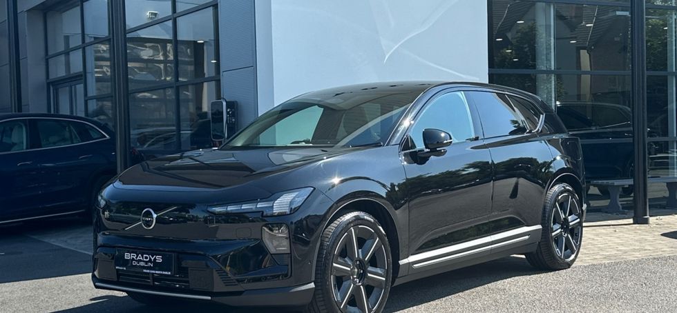 Volvo EX60 2026