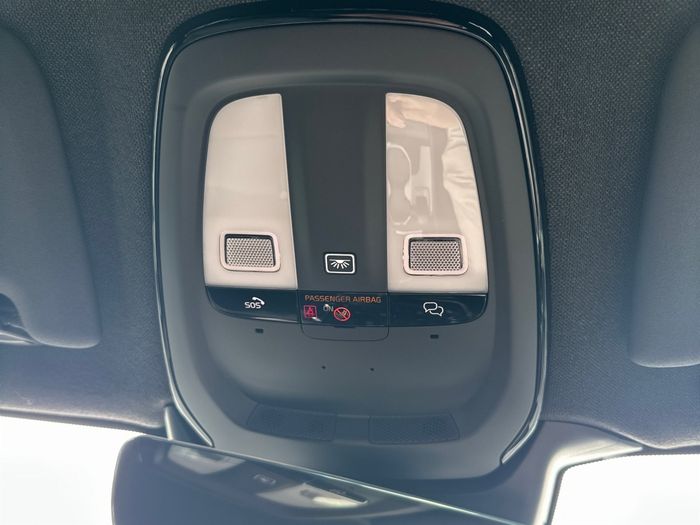 Volvo EX40 2026