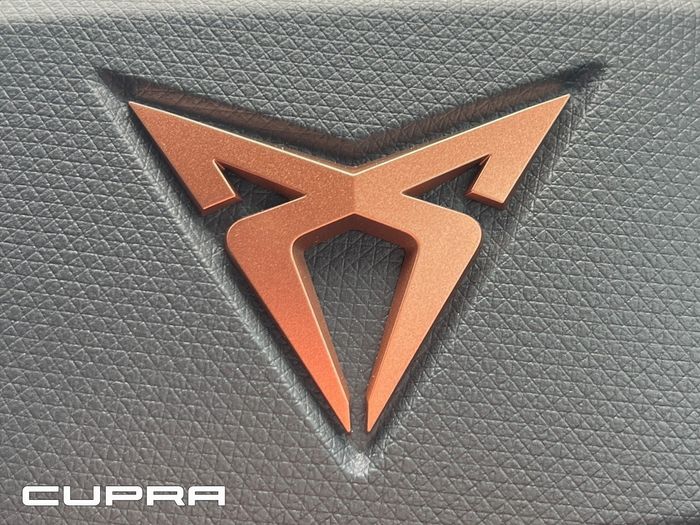 Cupra Tavascan 2026