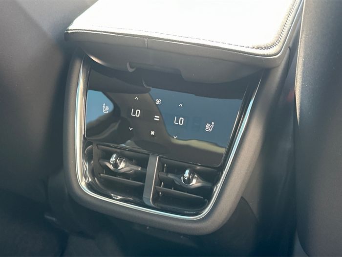 Volvo EX90 2026