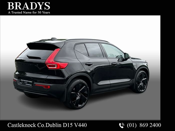 Volvo EX40 2025