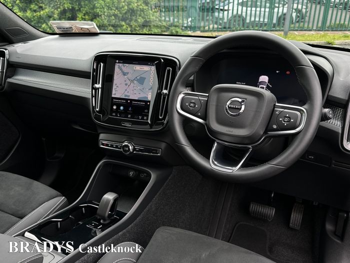 Volvo EX40 2025