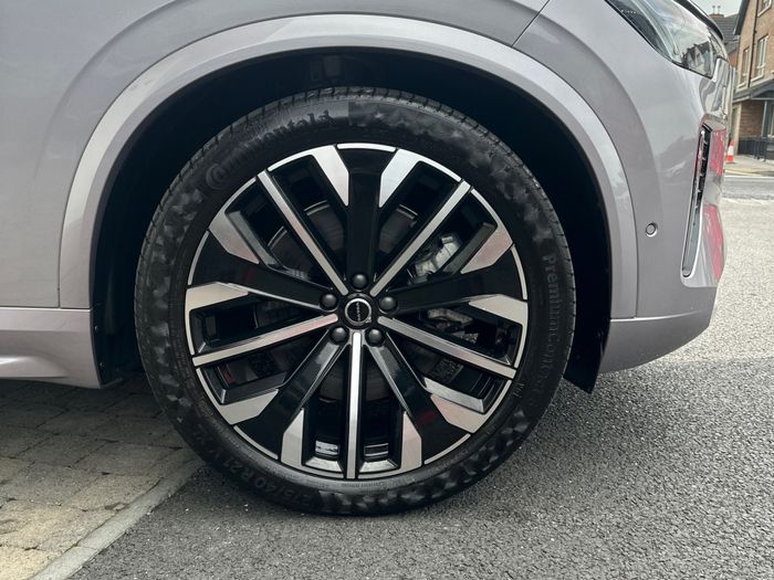 Volvo XC90 2025