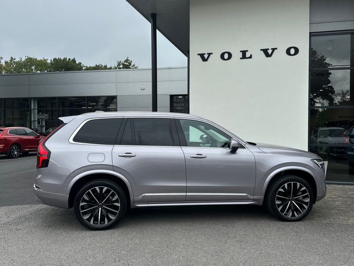 Volvo XC90 2025