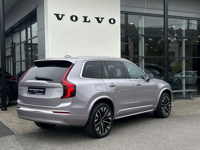 Volvo XC90 2025
