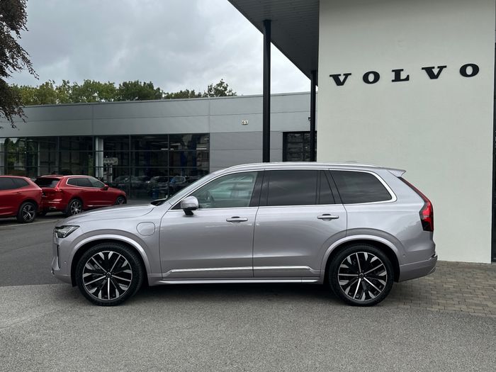 Volvo XC90 2025