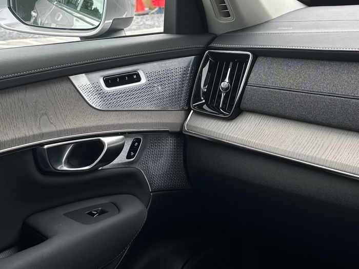 Volvo XC90 2025