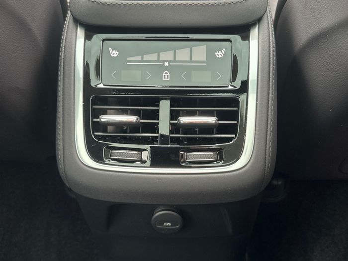 Volvo XC90 2025