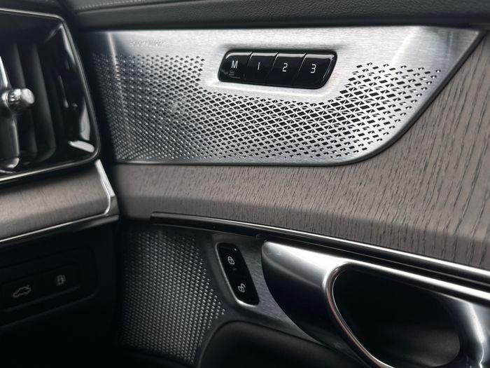 Volvo XC90 2025