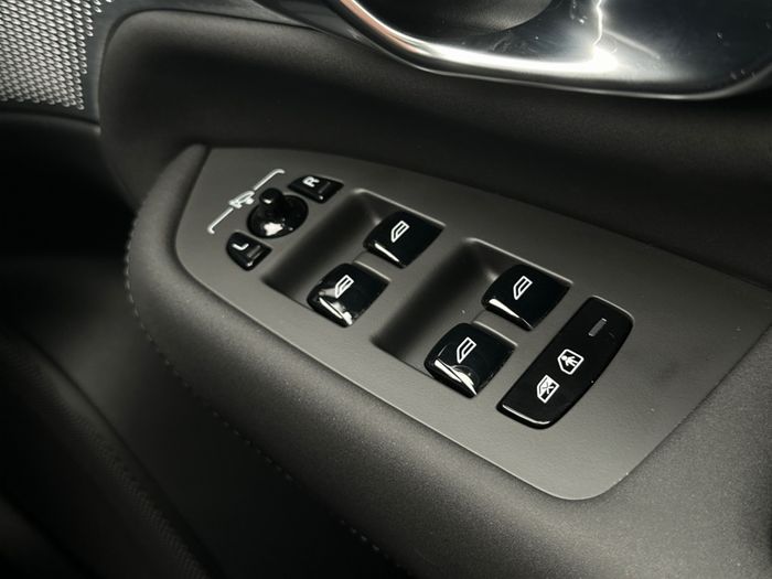 Volvo XC90 2025