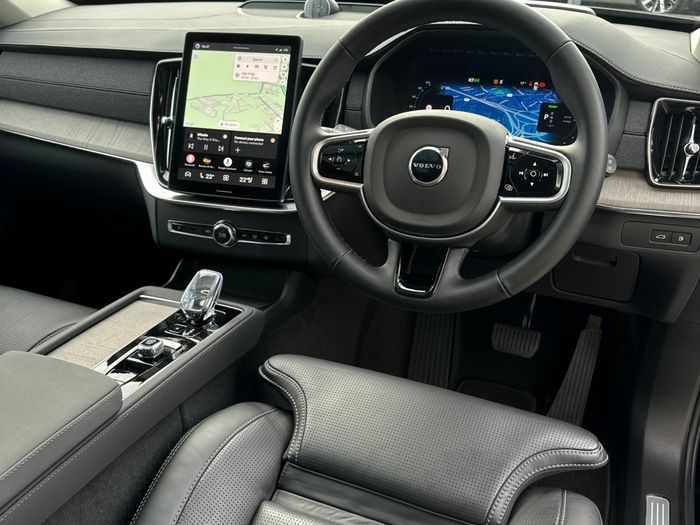 Volvo XC90 2025