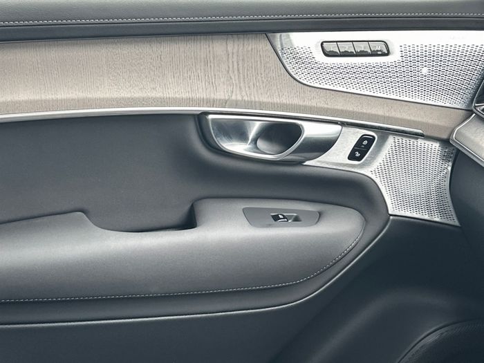 Volvo XC90 2025