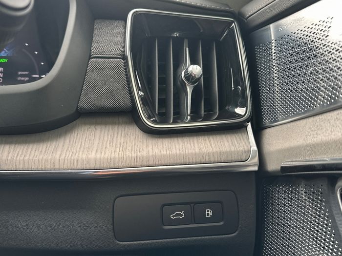 Volvo XC90 2025