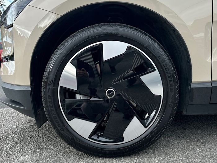 Volvo EX30 2026