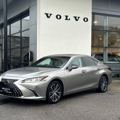 Lexus ES 2023
