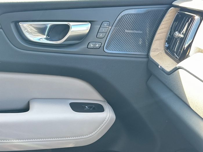Volvo XC60 2026
