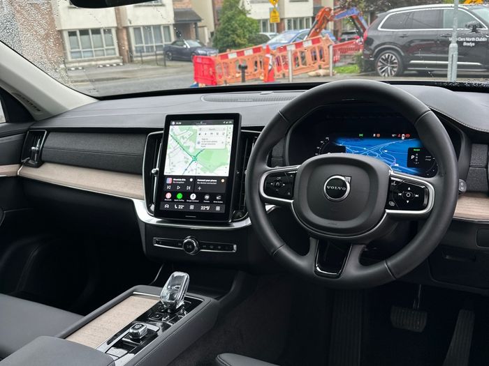Volvo XC90 2025