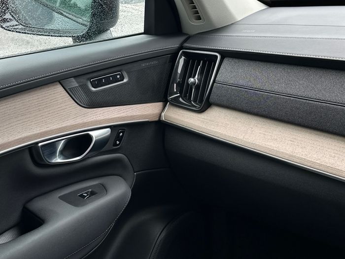 Volvo XC90 2025