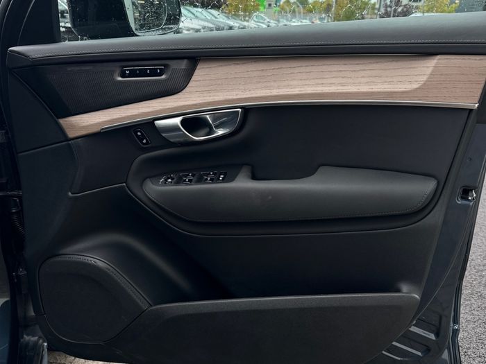 Volvo XC90 2025