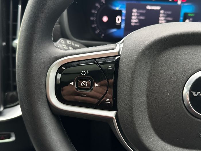 Volvo XC90 2025