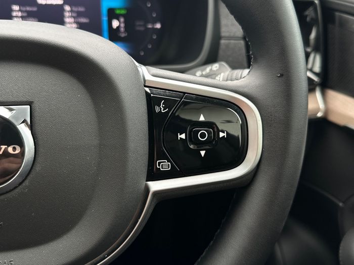 Volvo XC90 2025