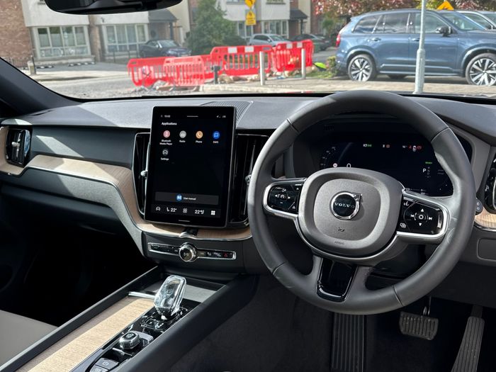 Volvo XC60 2026