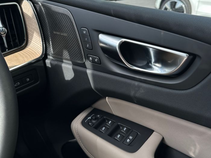Volvo XC60 2026