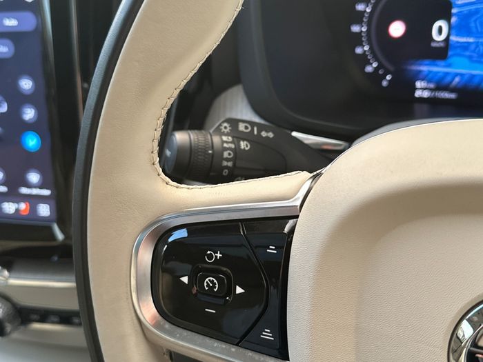 Volvo XC60 2023
