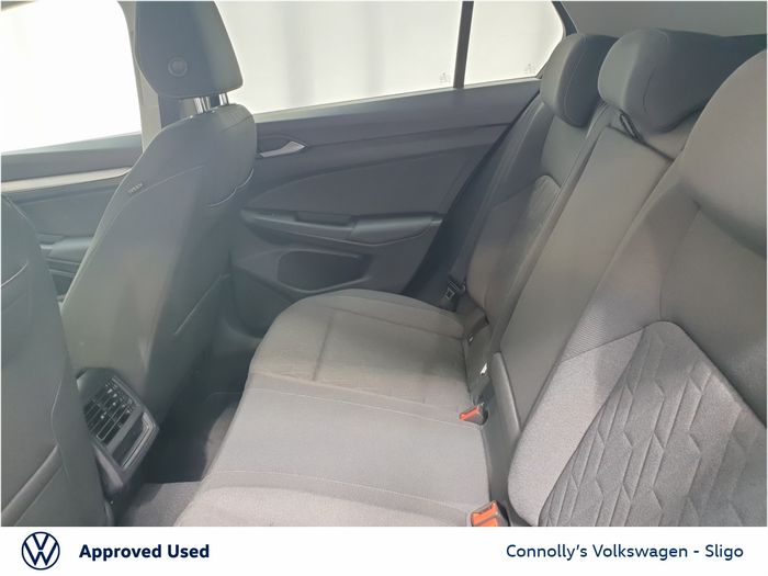 Volkswagen Golf 2025