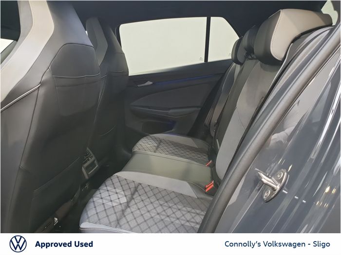 Volkswagen Golf 2024