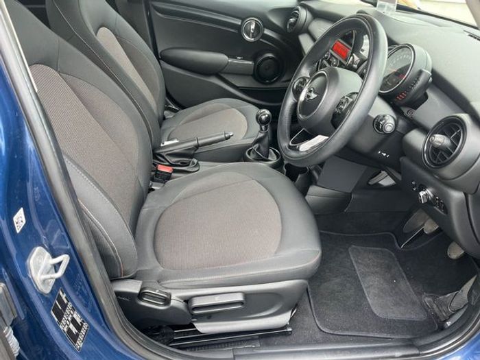 MINI Cooper 2018