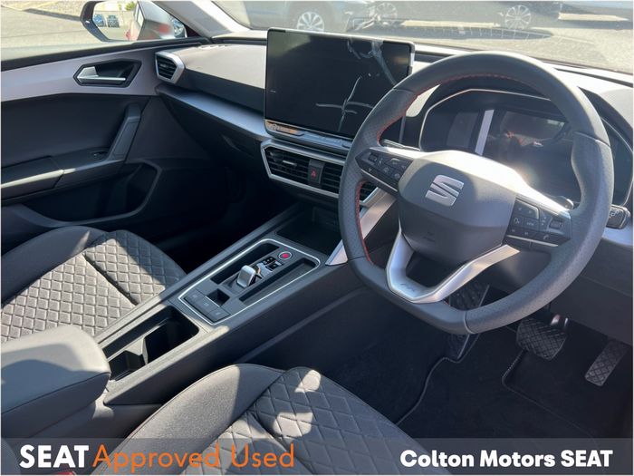 SEAT Leon 2025