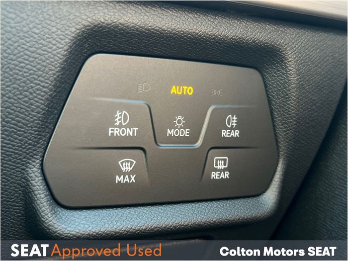 SEAT Leon 2025