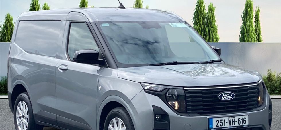 Ford TRANSIT COURIER 2025