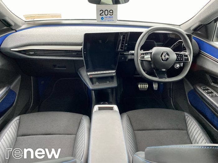 Renault Scenic E-Tech 2025