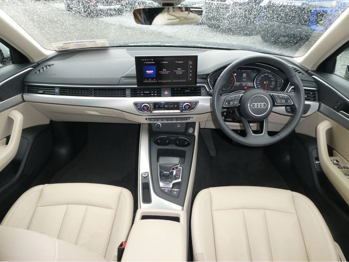 Audi A4 2024