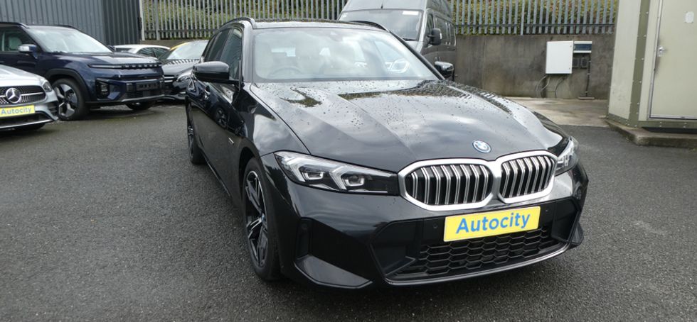 BMW 3 Series 2023
