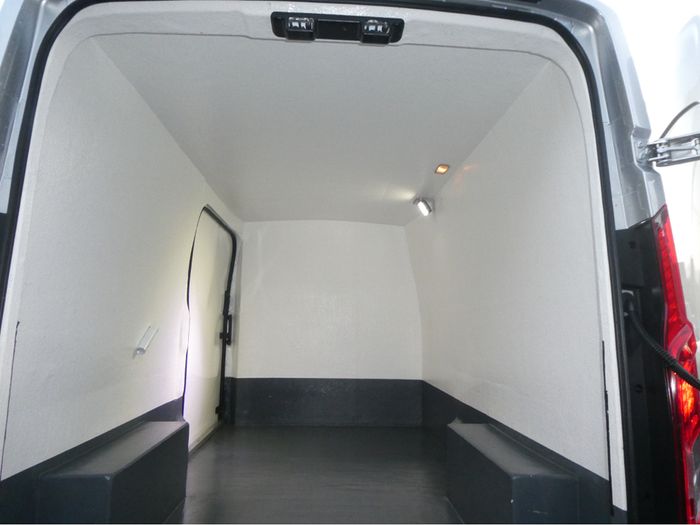 Maxus Deliver 9 2022