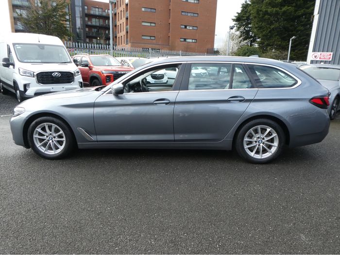 BMW 5 Series 2022