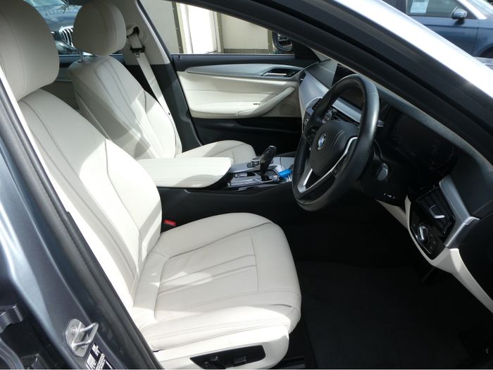 BMW 5 Series 2022