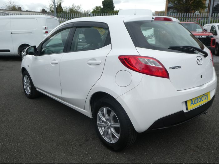 Mazda Demio 2013