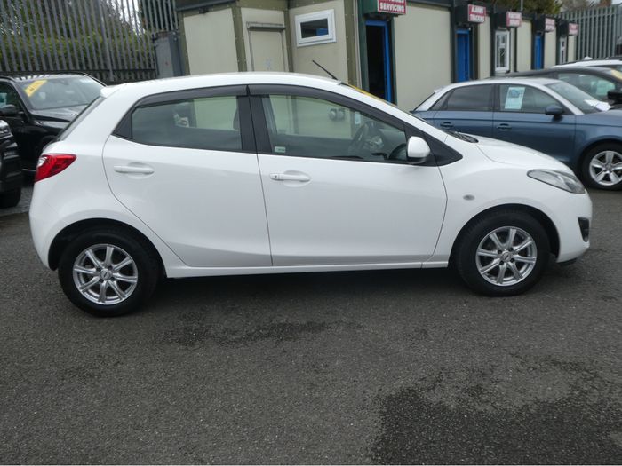 Mazda Demio 2013